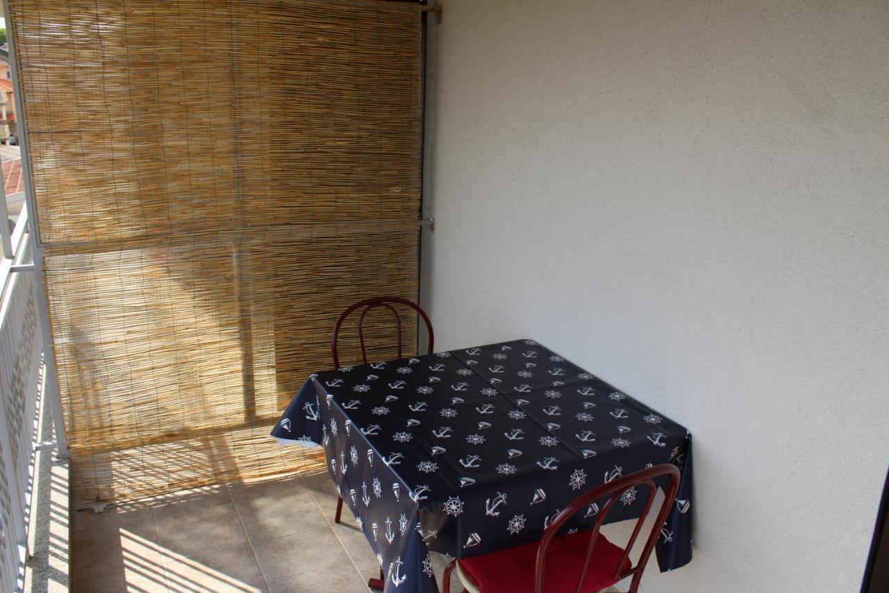 Apartments With A Parking Space Vodice - 7604 Exterior foto